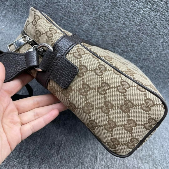 100% Authentic Gucci One Shoulder Messenger Bag 585-101524 - Picture 7 of 15